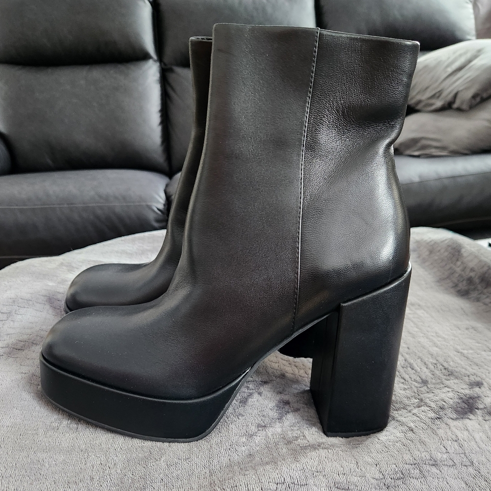 Steve Madden Zenia Size 10 Black Leather Ankle Boots New In Box